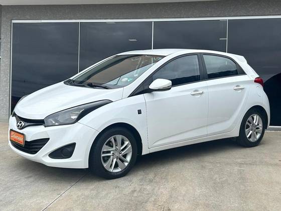 HYUNDAI HB20 1.0 COMFORT 12V FLEX 4P MANUAL HYUNDAI HB20 1.0 COMFORT 12V FLEX 4P MANUAL